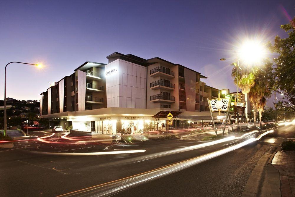 Grand Hotel And Apartments Townsville Exteriör bild